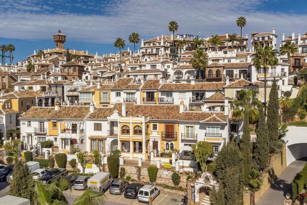 Sanders Golf - Lovely Two-Bedroom Apartment With Shared Pool MIJAS COSTA Exterior photo